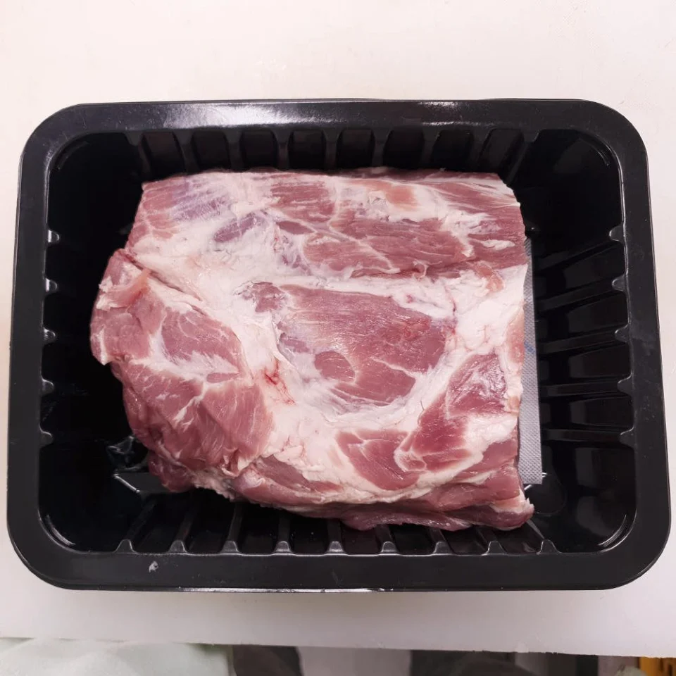 통돼지목살 한돈 생고기 구이 수육 바베큐 1등급 2kg 냉장